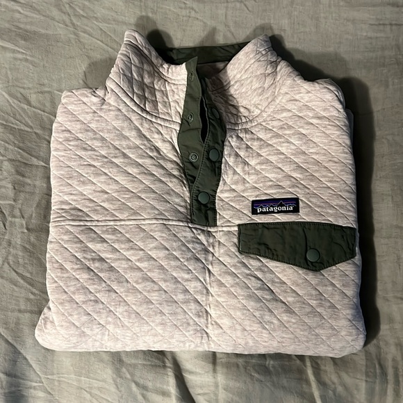 Patagonia Sweaters - Patagonia quilted snap t synchilla